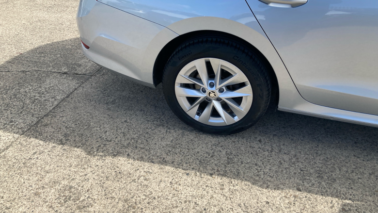 Skoda Octavia 1.4 TSI iV SE L DSG 5dr Estate